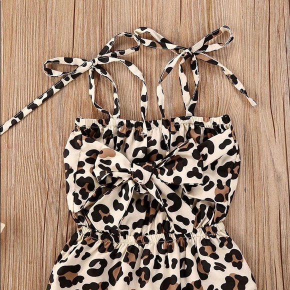 🐆👶 NWT Leopard Cutie Pie Baby Romper Set (Size 18-24 Months) - Picture 3 of 5
